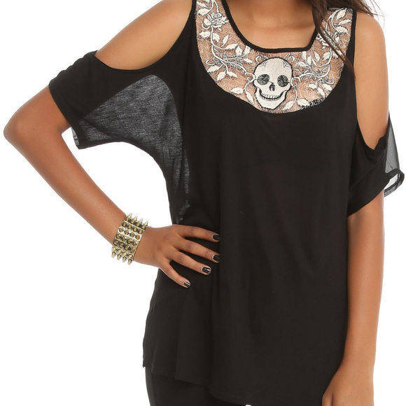 Teenage Runaway Crochet Skull Cold Shoulder Top - Picture 1 of 4